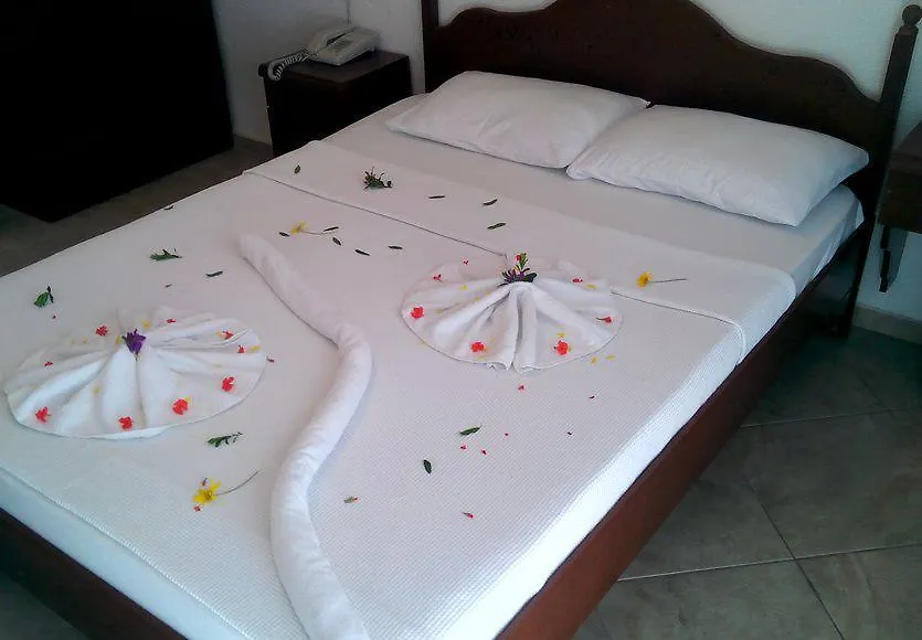Clup Cinar Hotel 달리안